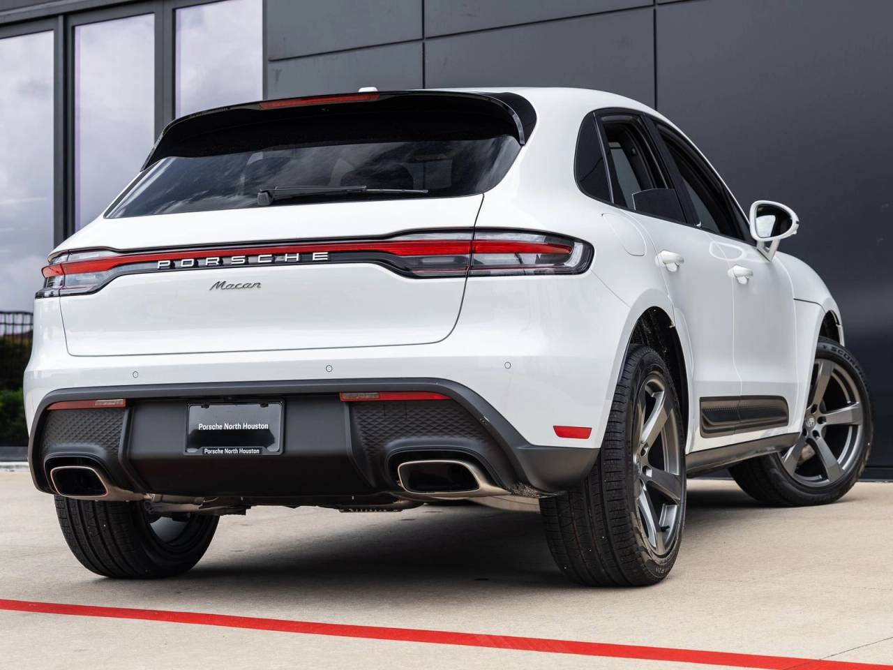 2026 Porsche Macan AWD
