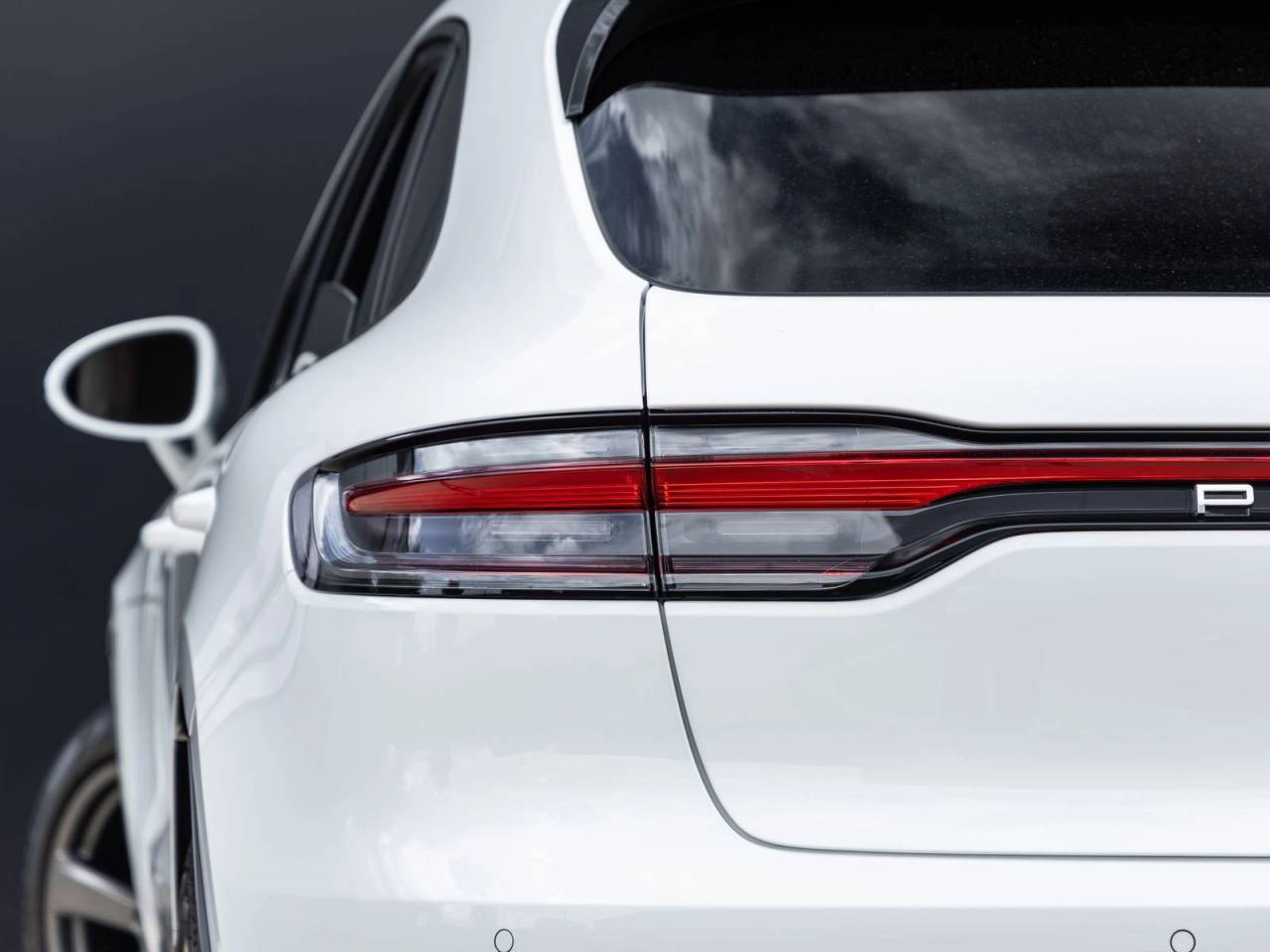 2026 Porsche Macan AWD