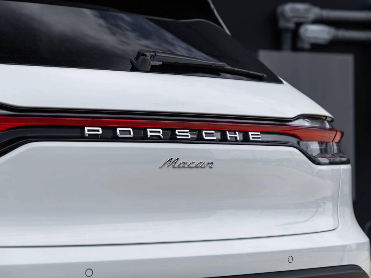 2026 Porsche Macan AWD