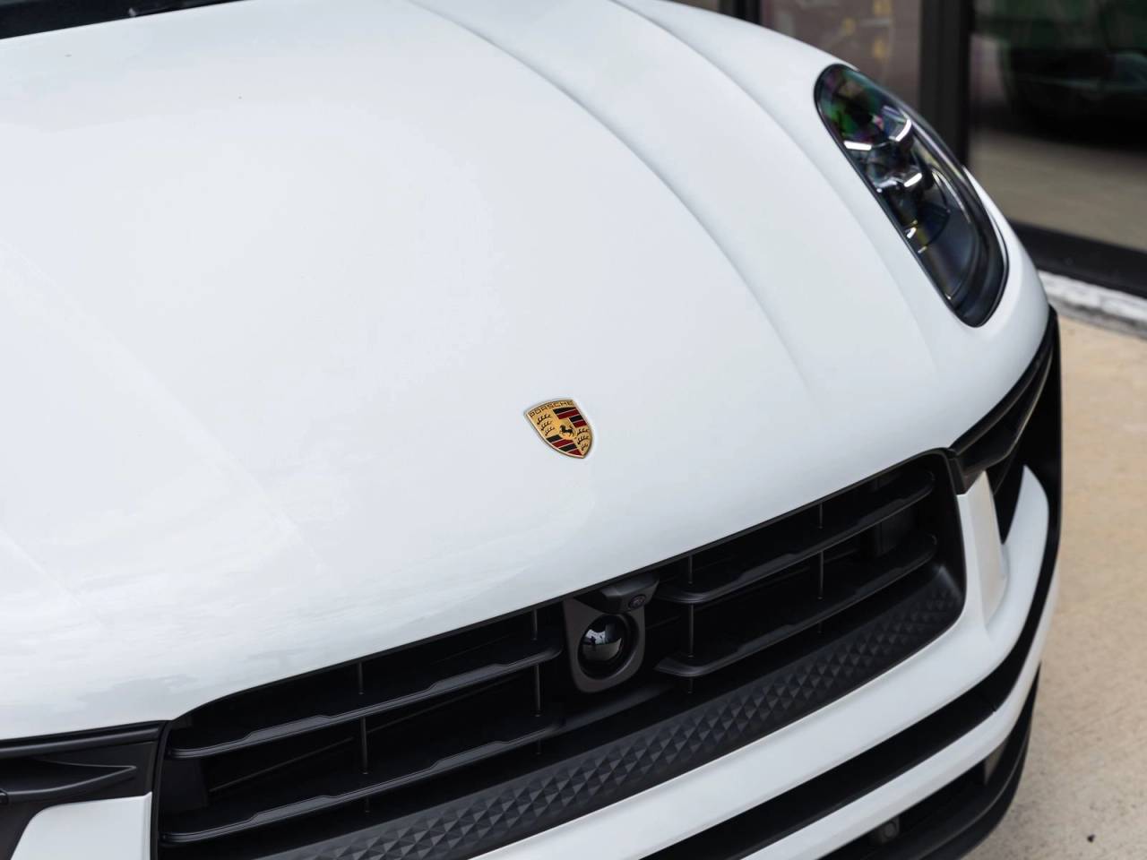 2026 Porsche Macan AWD