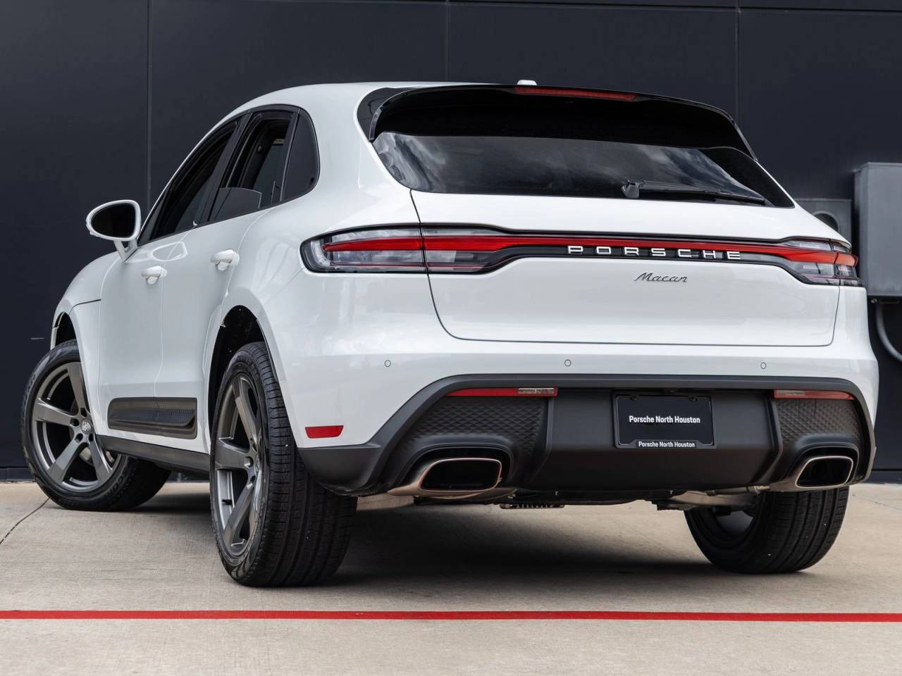 2026 Porsche Macan AWD