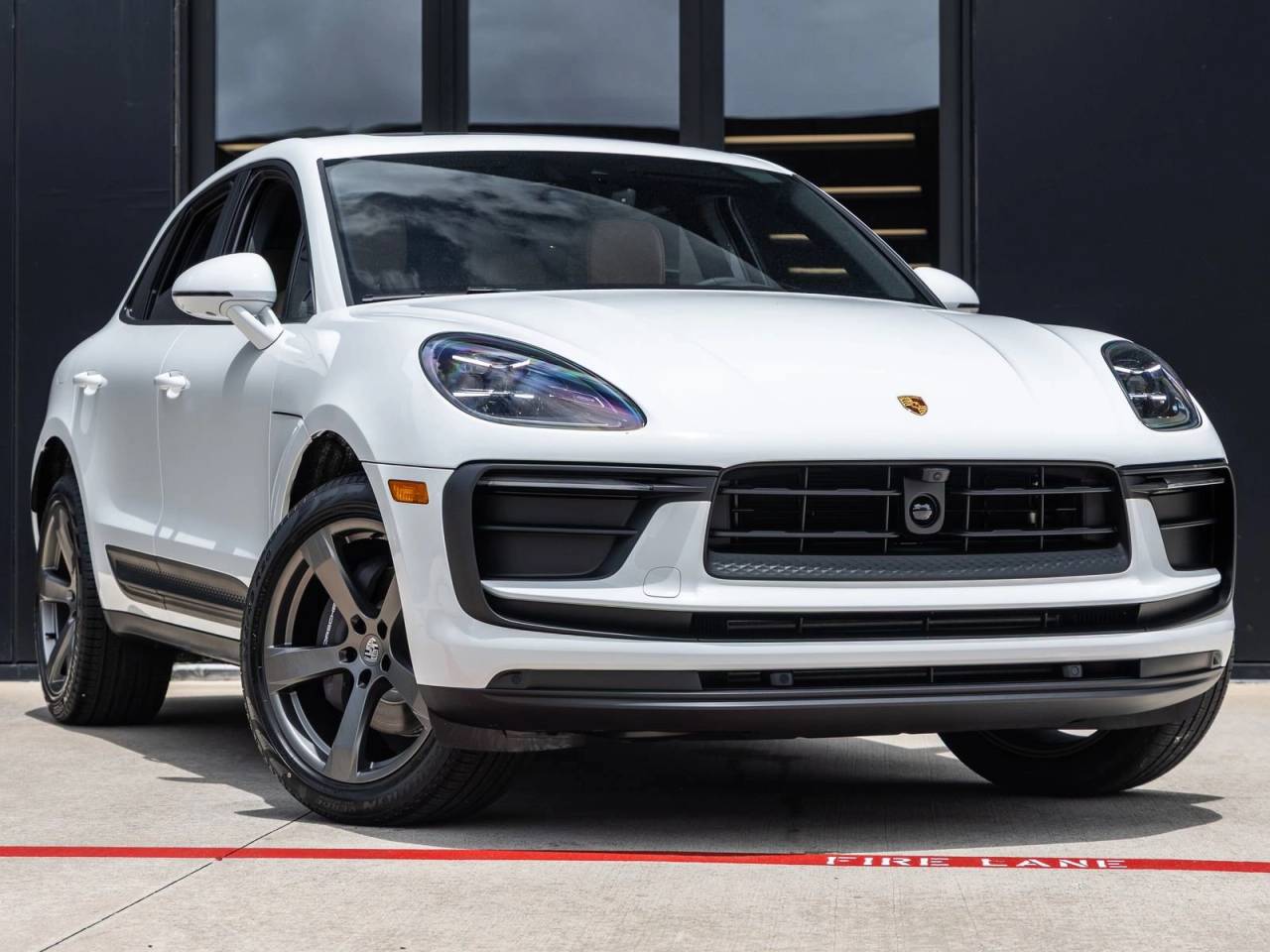 2026 Porsche Macan AWD