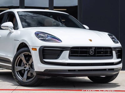 2026 Porsche Macan AWD