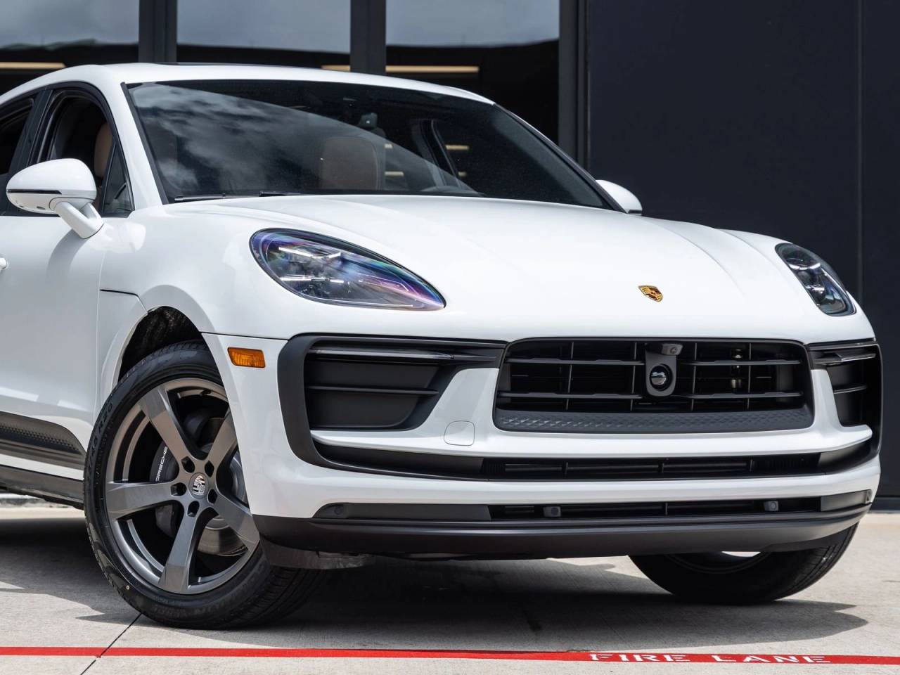 2026 Porsche Macan AWD