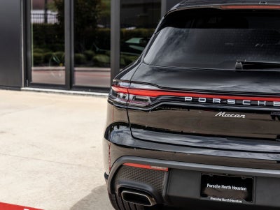 2026 Porsche Macan Macan