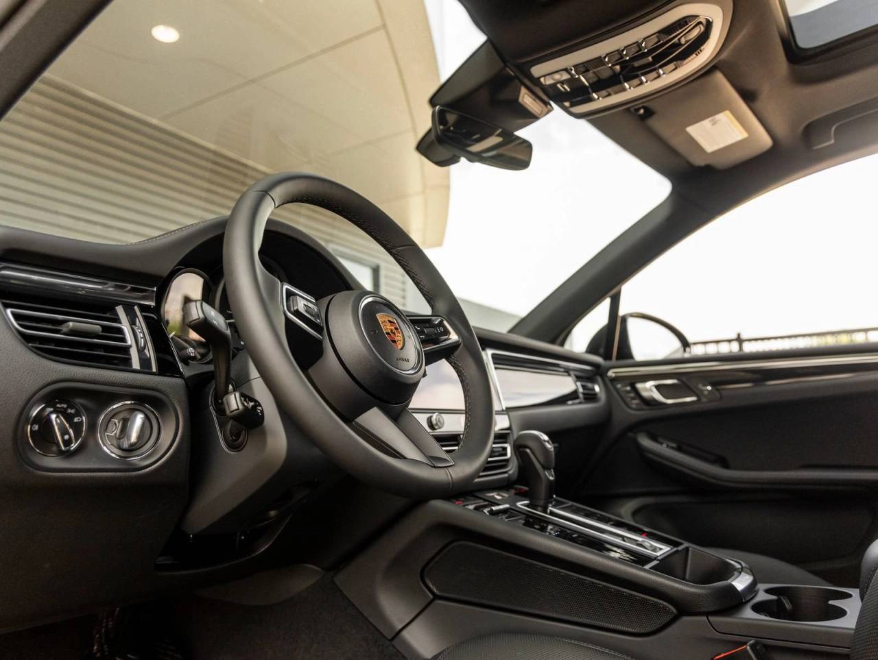 2026 Porsche Macan Macan