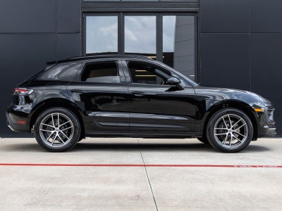 2026 Porsche Macan Macan