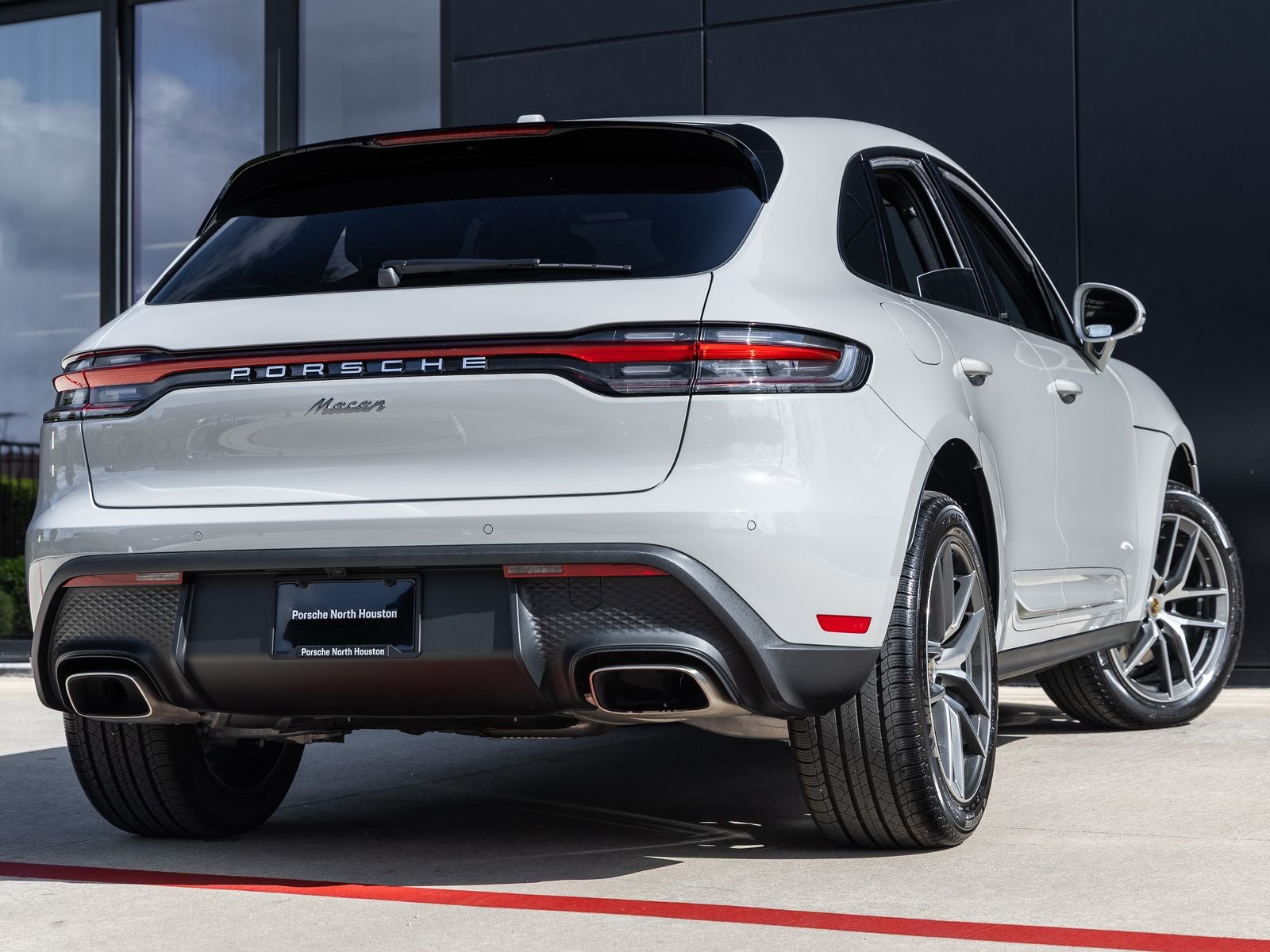 2026 Porsche Macan Macan