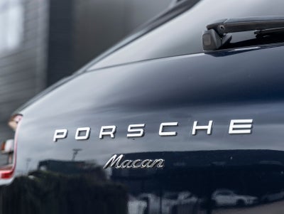 2017 Porsche Macan Macan