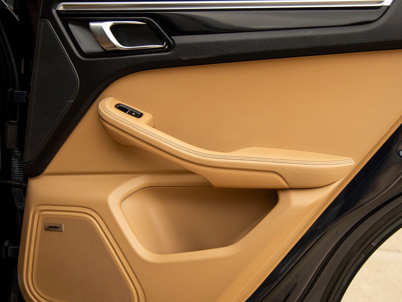 2017 Porsche Macan Macan