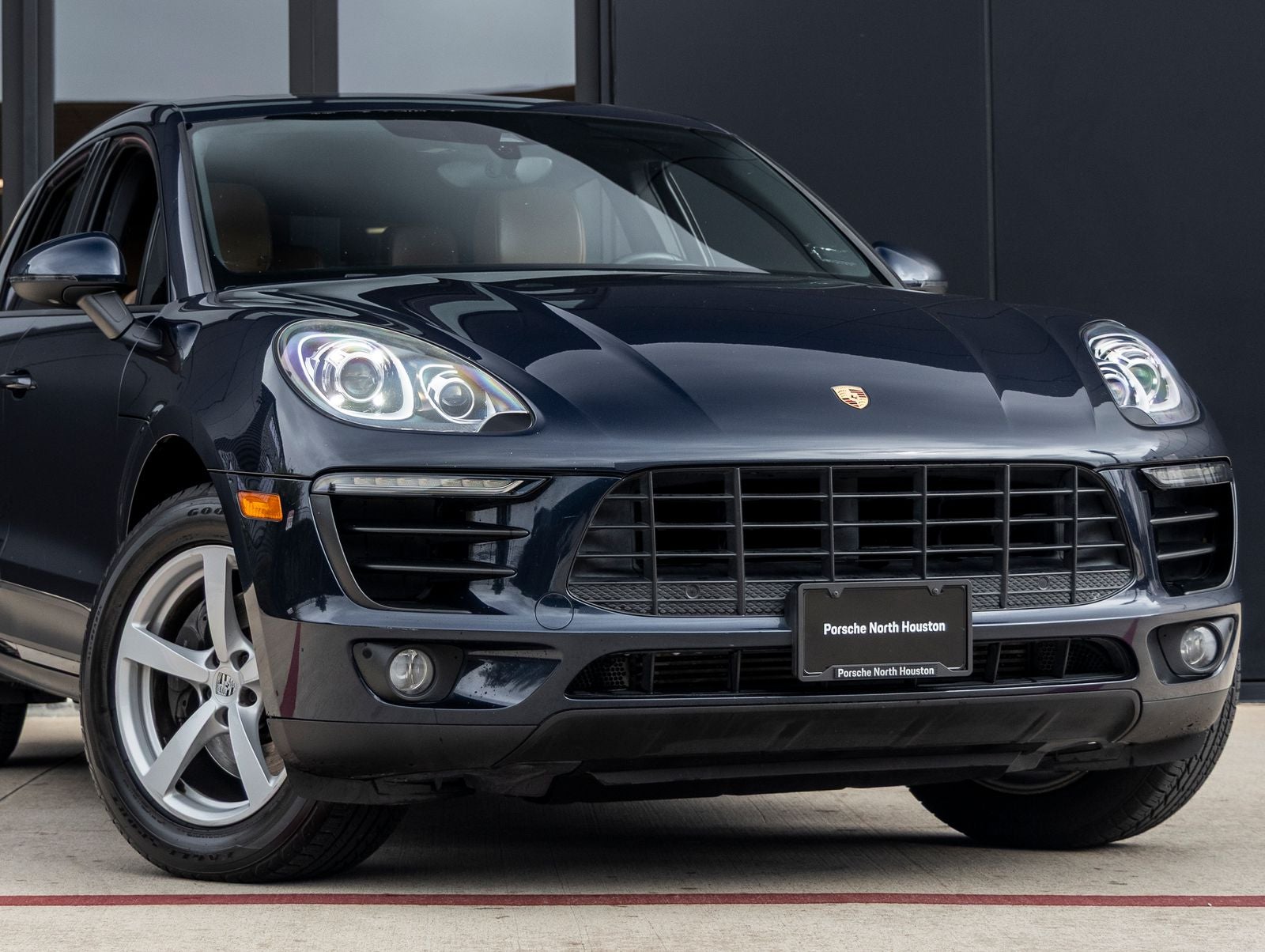 2017 Porsche Macan Macan