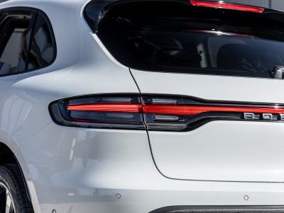2023 Porsche Macan Macan (MY23)