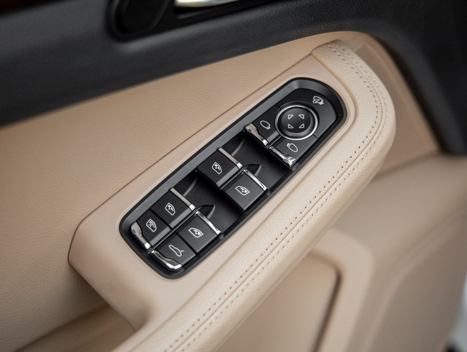 2023 Porsche Macan Macan (MY23)