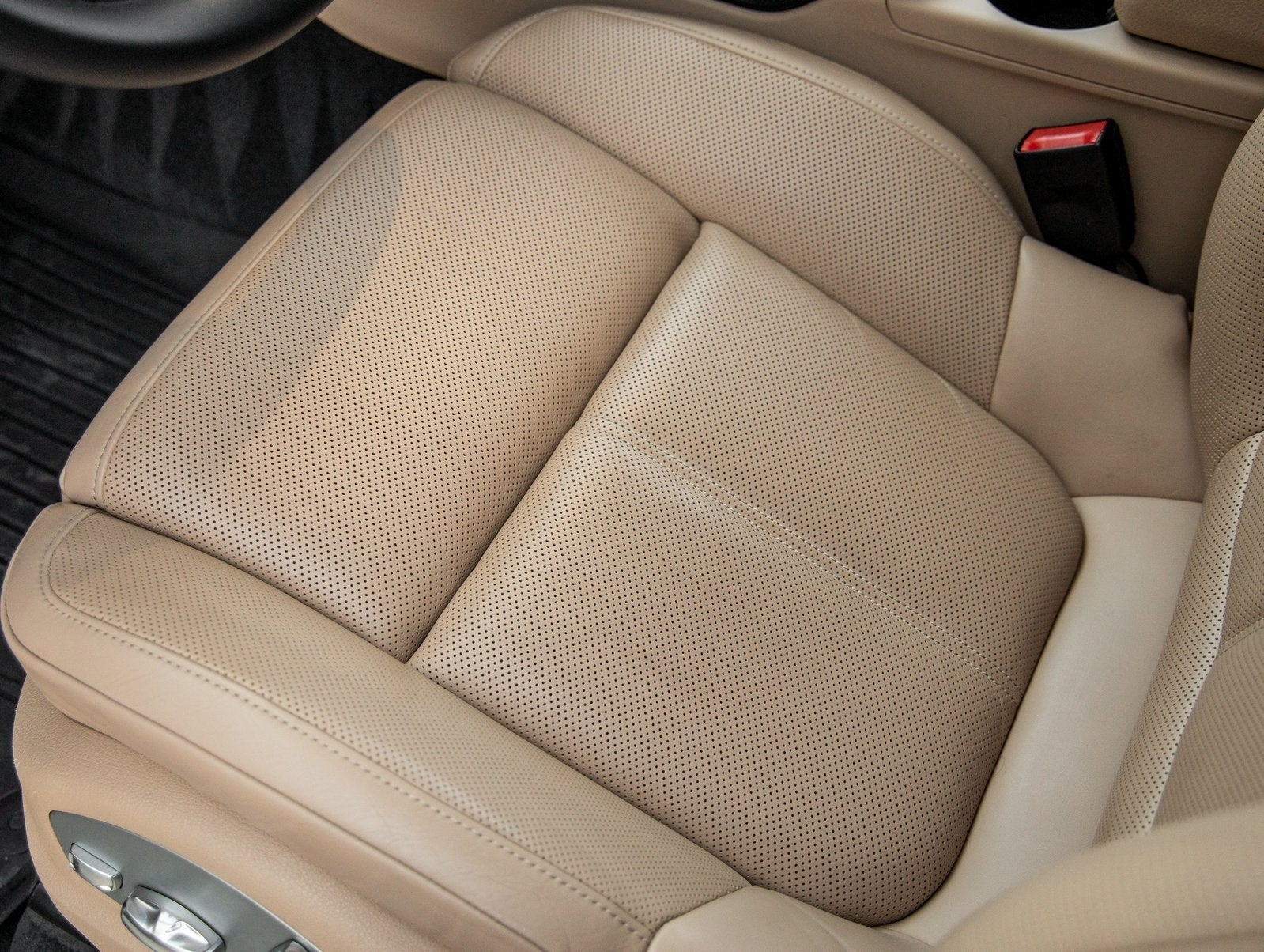 2023 Porsche Macan Macan (MY23)