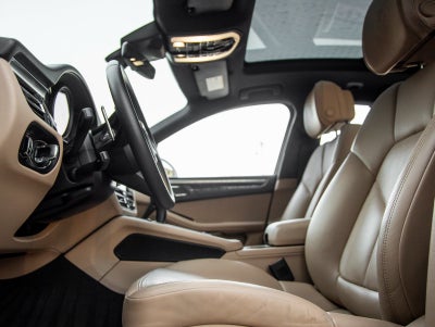 2023 Porsche Macan Macan (MY23)