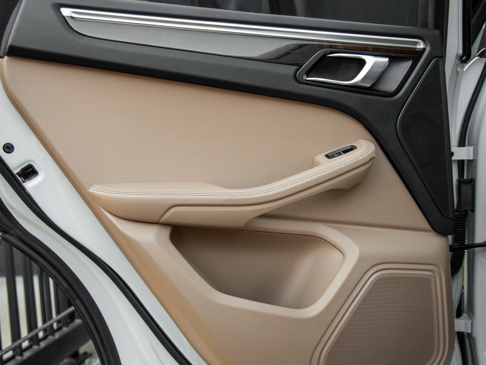 2023 Porsche Macan Macan (MY23)