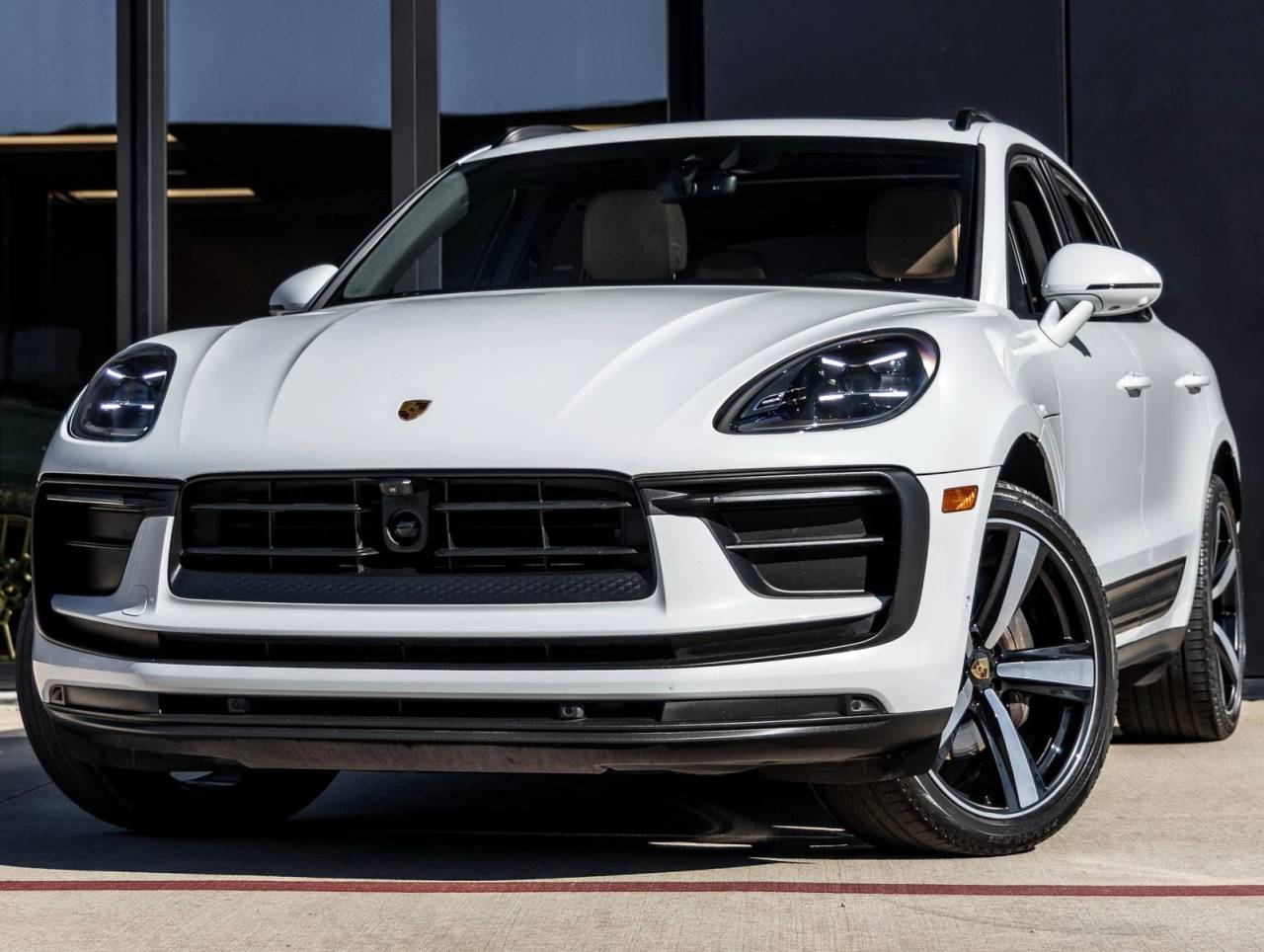 2023 Porsche Macan Macan (MY23)