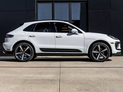 2023 Porsche Macan Macan (MY23)