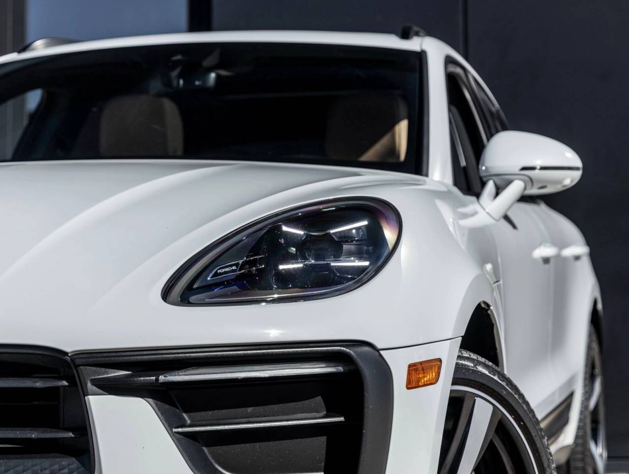 2023 Porsche Macan Macan (MY23)