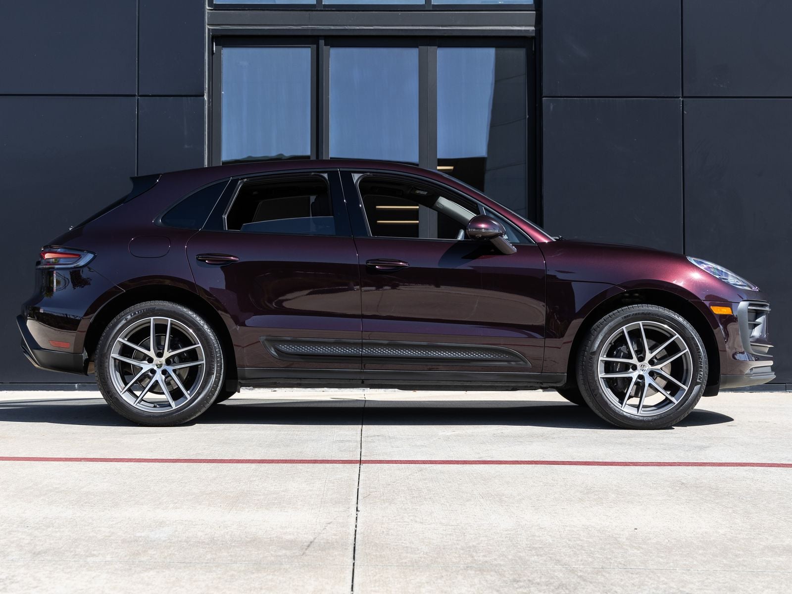 2023 Porsche Macan Macan (MY23)