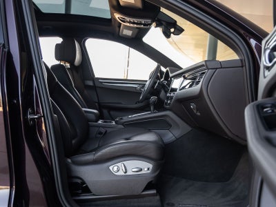 2023 Porsche Macan Macan (MY23)