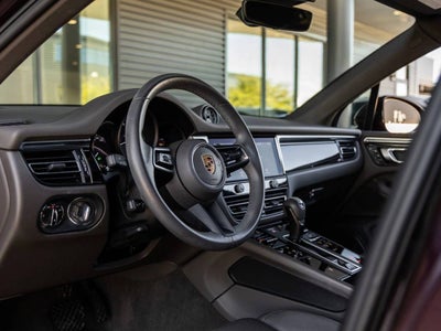 2023 Porsche Macan Macan (MY23)