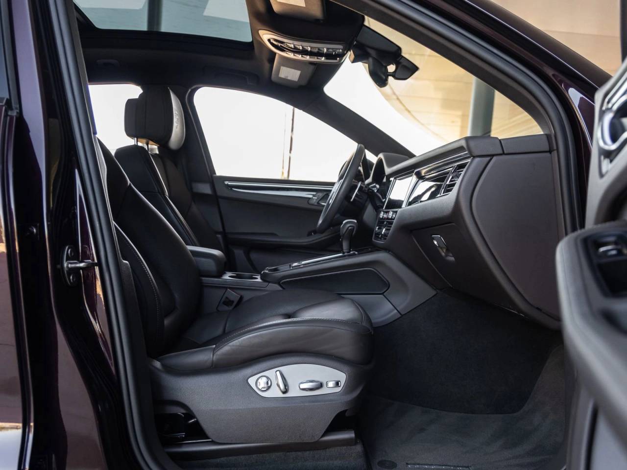 2023 Porsche Macan Macan (MY23)