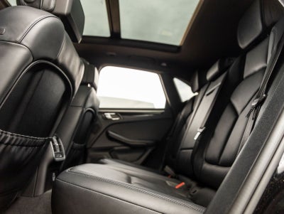 2023 Porsche Macan Macan (MY23)