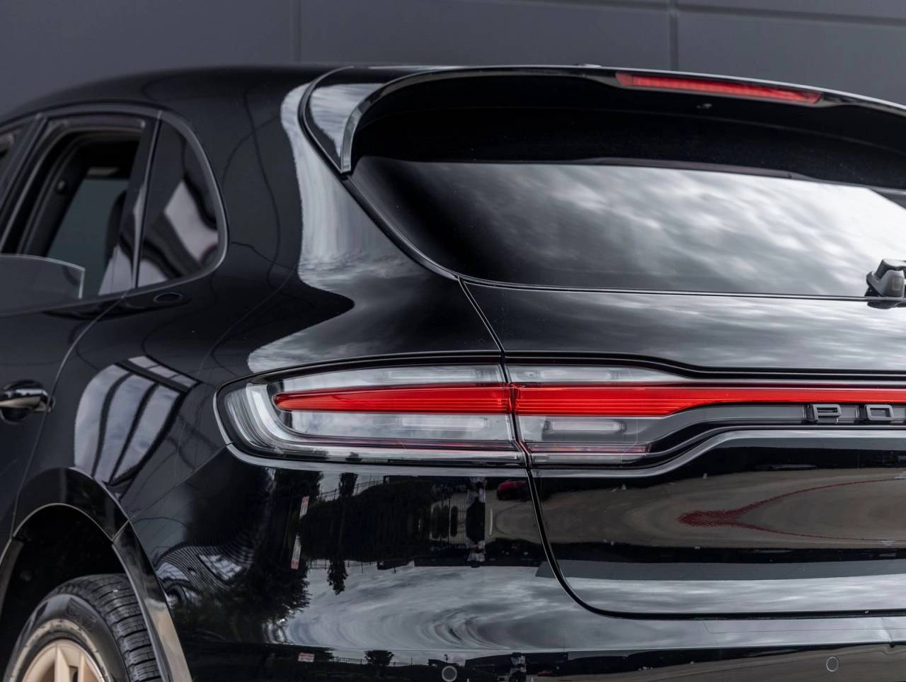 2023 Porsche Macan Macan (MY23)