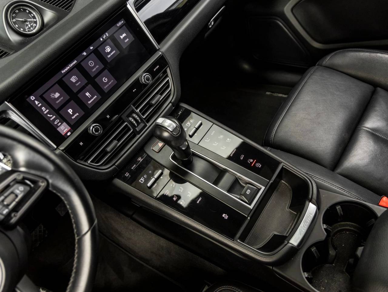2023 Porsche Macan Macan (MY23)