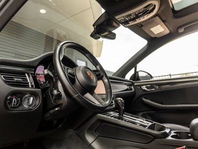 2023 Porsche Macan Macan (MY23)