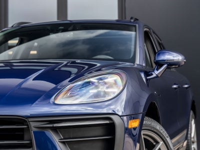 2025 Porsche Macan AWD