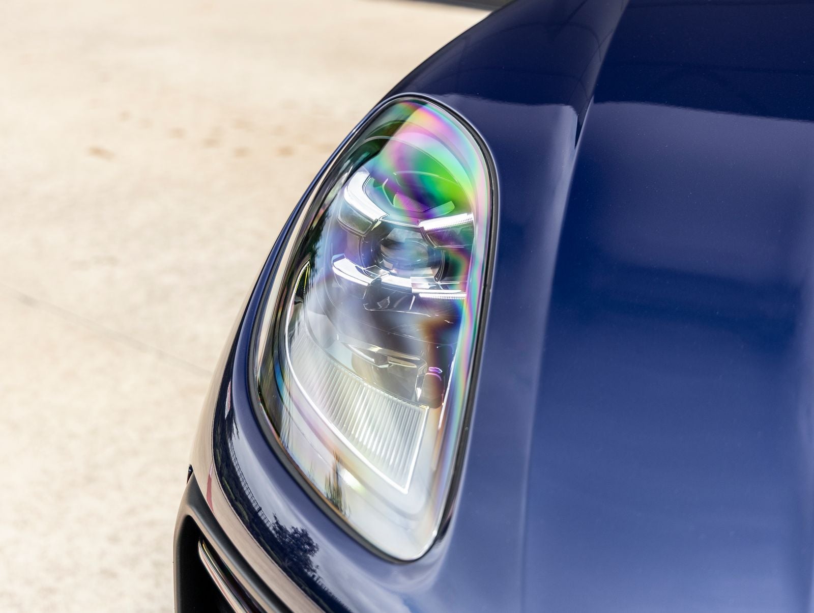 2025 Porsche Macan AWD