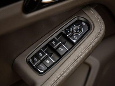 2025 Porsche Macan AWD