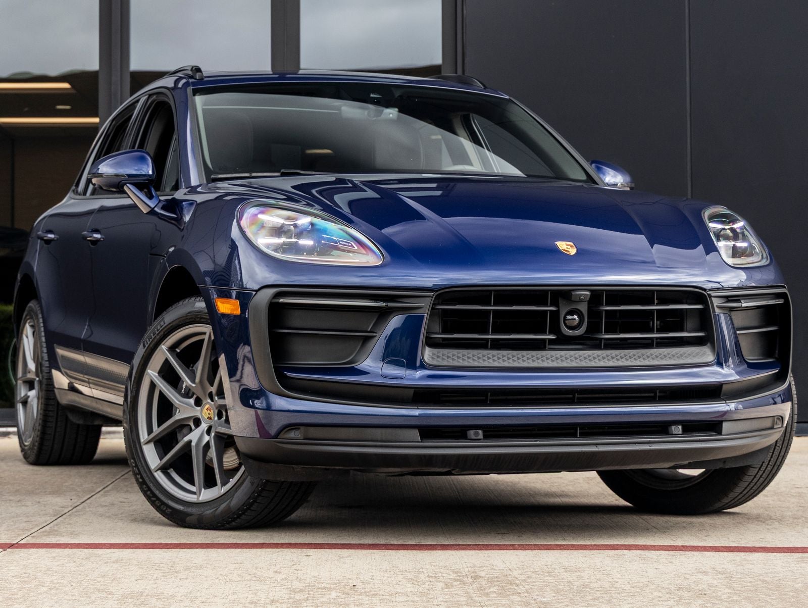 2025 Porsche Macan AWD