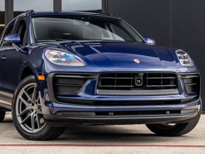 2025 Porsche Macan AWD