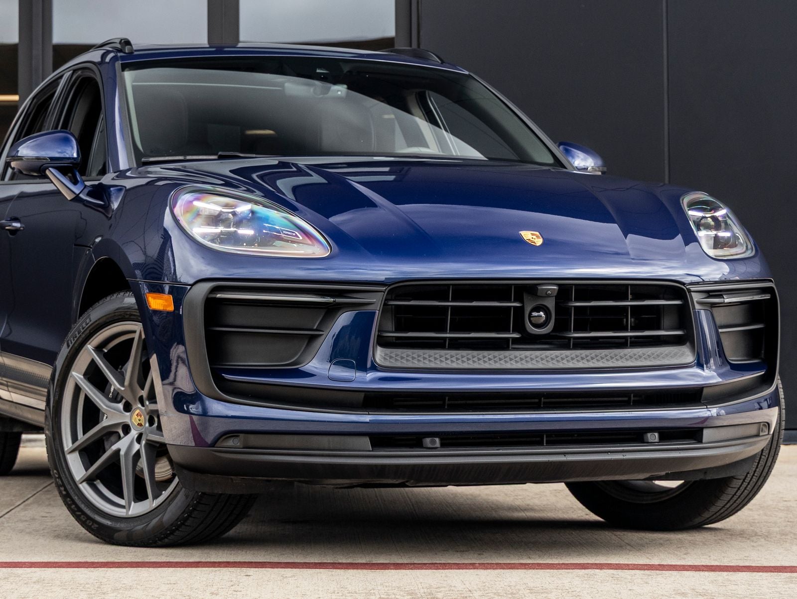 2025 Porsche Macan AWD