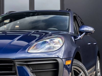 2025 Porsche Macan AWD