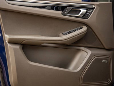 2025 Porsche Macan AWD