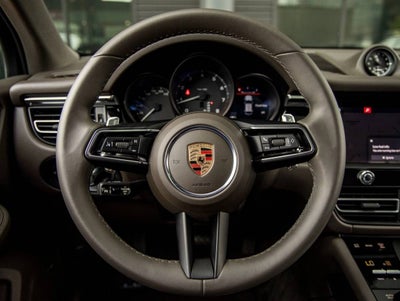 2025 Porsche Macan AWD