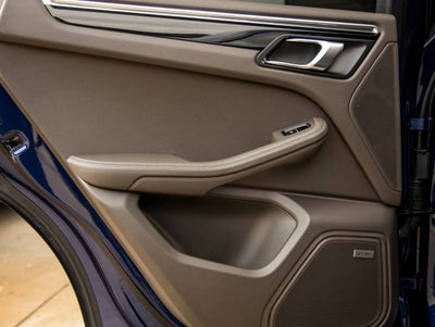 2025 Porsche Macan AWD