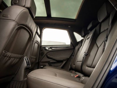 2025 Porsche Macan AWD