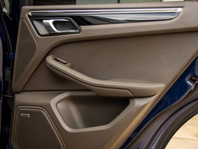 2025 Porsche Macan AWD