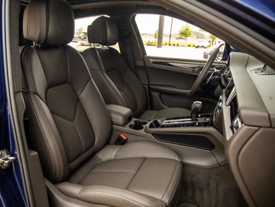 2025 Porsche Macan AWD