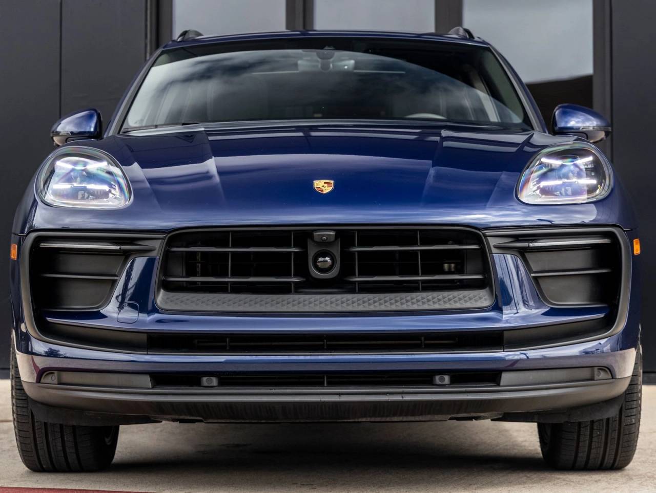 2025 Porsche Macan AWD