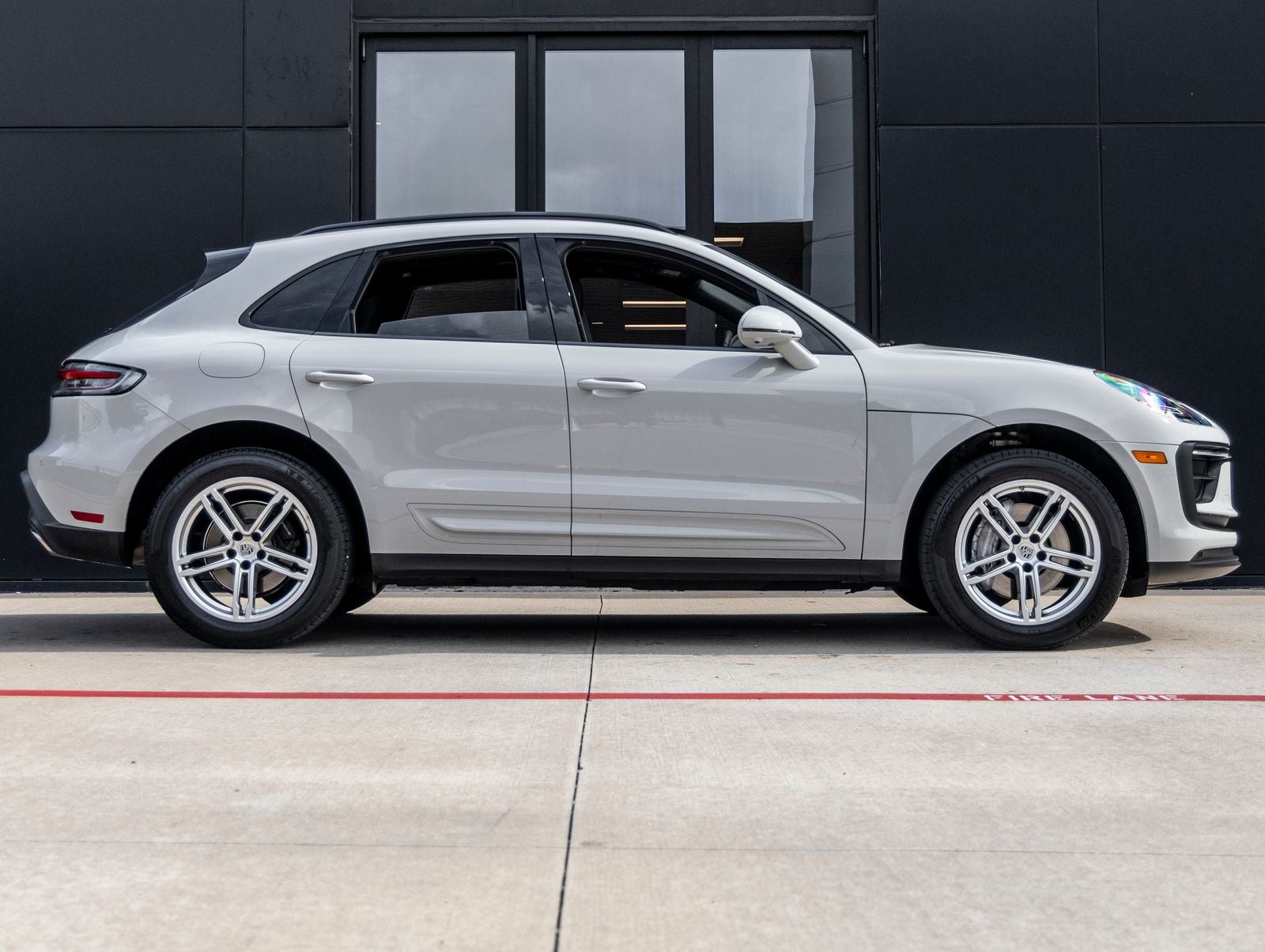 2025 Porsche Macan Macan