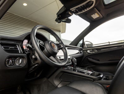 2025 Porsche Macan Macan