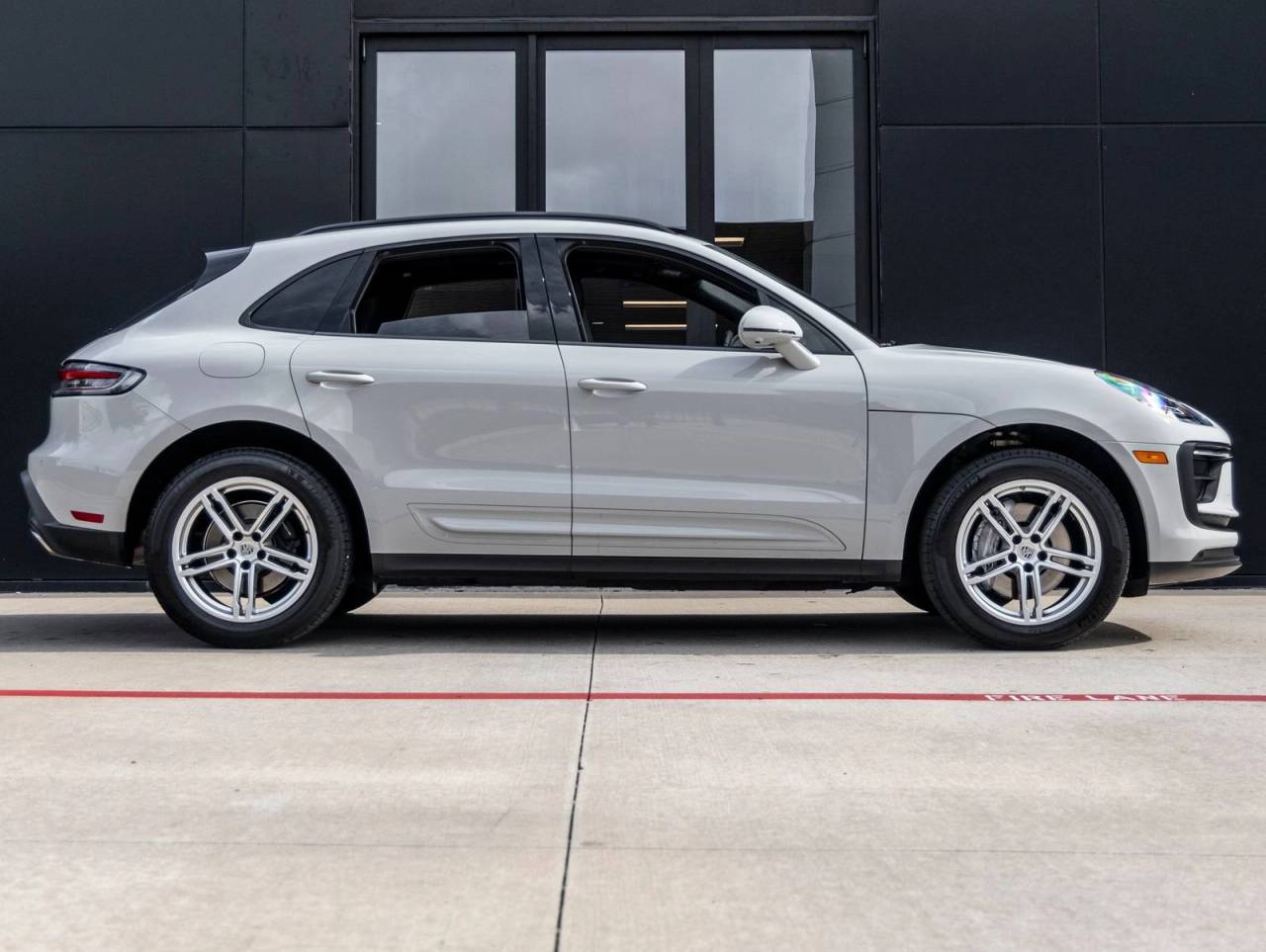 2025 Porsche Macan Macan