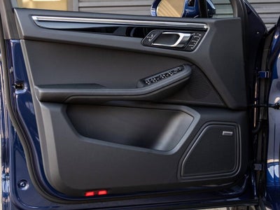 2025 Porsche Macan Macan