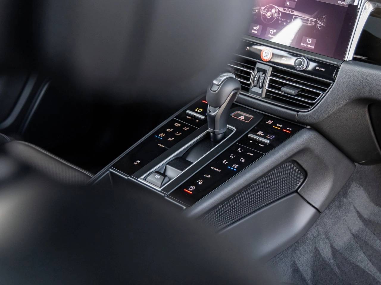 2025 Porsche Macan Macan